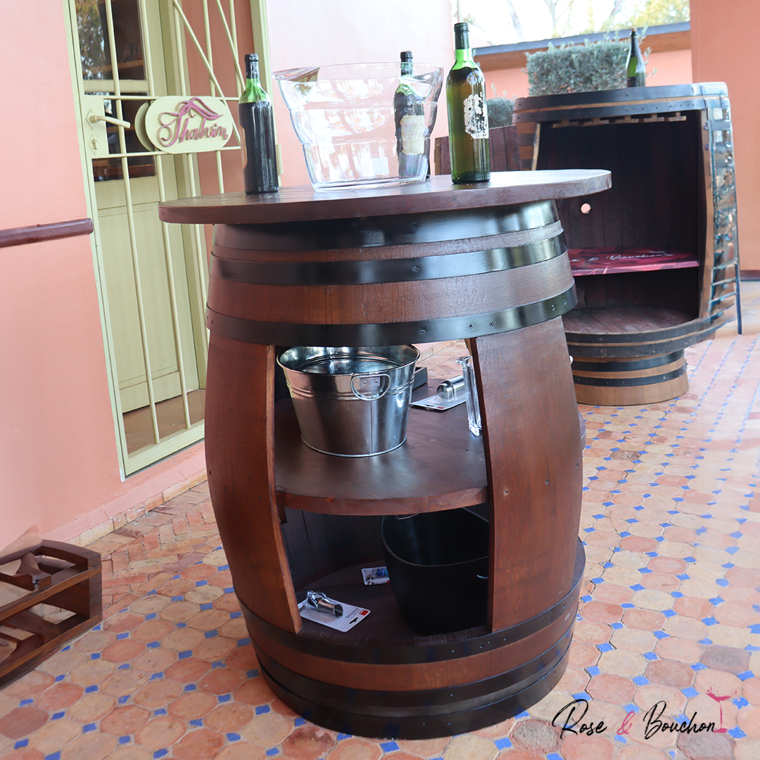 Table Tonneau à deux rangements + 4 Tabourets avec lames en fût de chêne