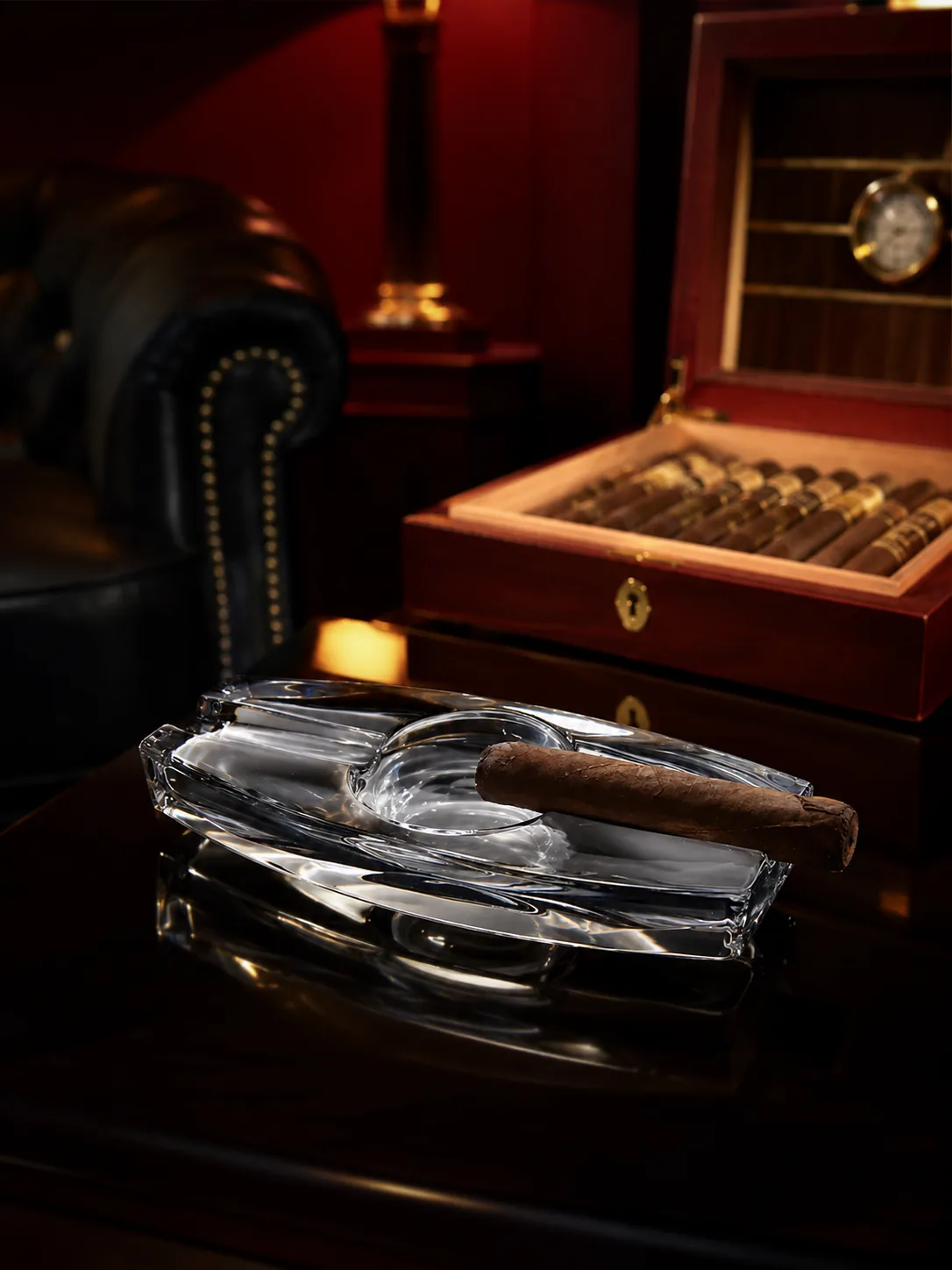 Rose et Bouchon | Cendrier cristal – Rituel maîtrisé et éclat — produit