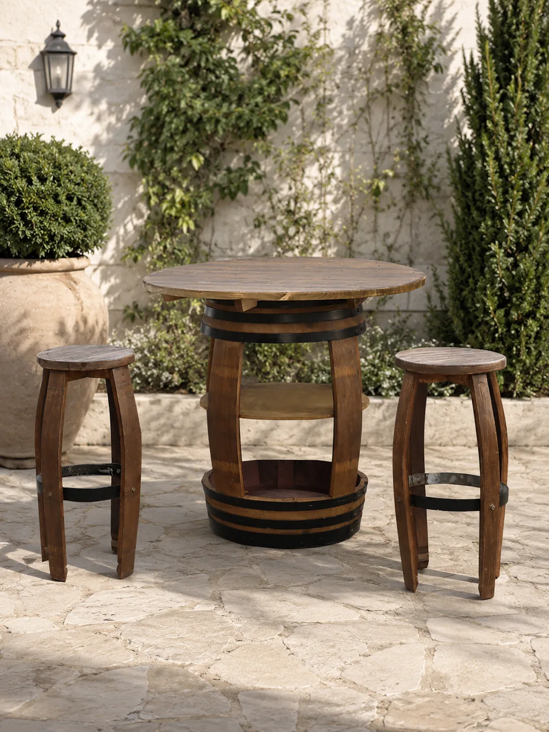Rose et Bouchon | Table tonneau bois – Élégance fonctionnelle bouteilles — produit